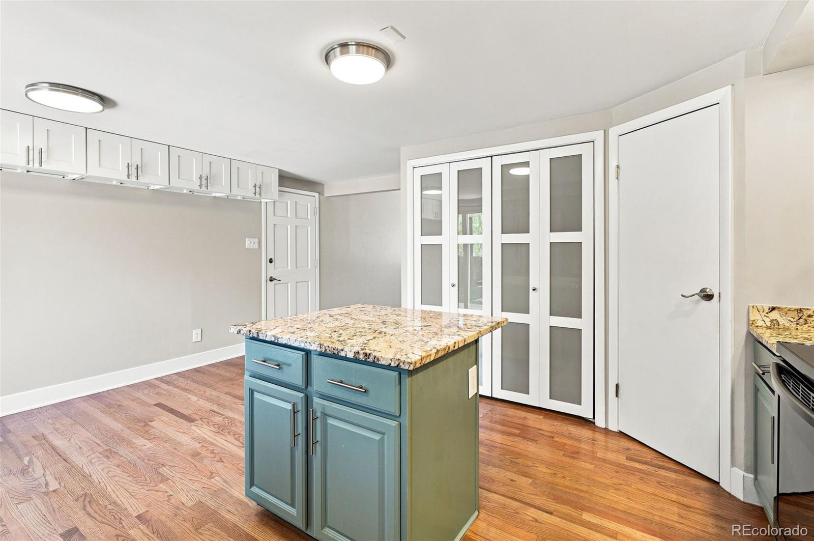 MLS Image #12 for 5675 e minnesota drive,denver, Colorado