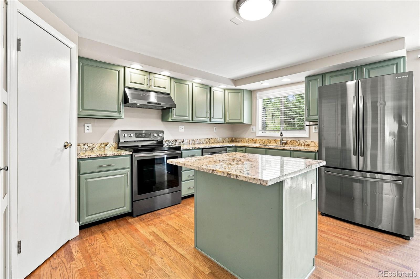 MLS Image #9 for 5675 e minnesota drive,denver, Colorado