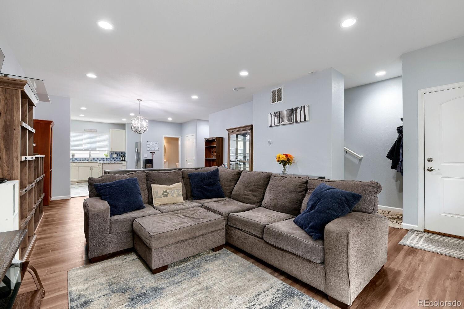 MLS Image #5 for 11250  florence street,commerce city, Colorado