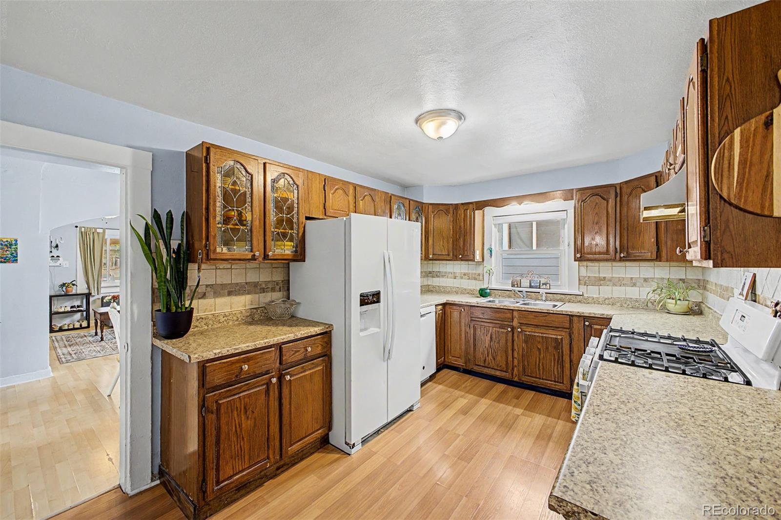 MLS Image #10 for 4356 w custer place,denver, Colorado