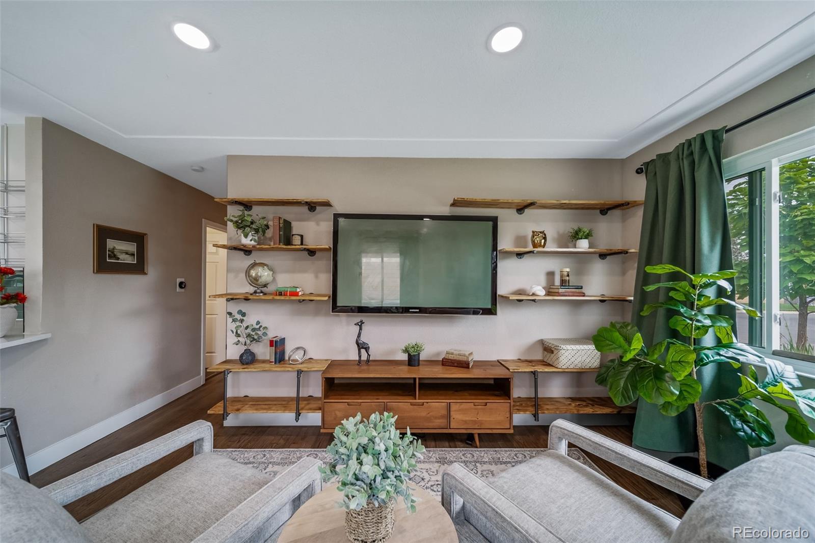 MLS Image #6 for 1201 s julian street,denver, Colorado