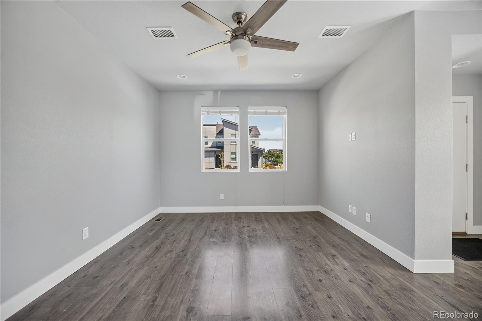 MLS Image #10 for 16073 e warner place ,denver, Colorado