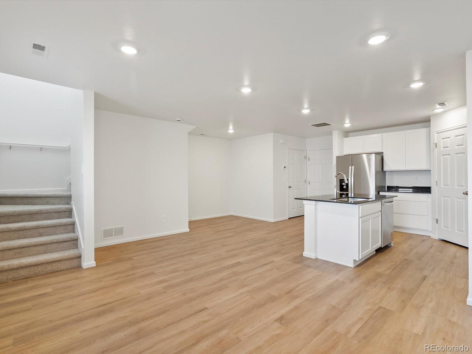 MLS Image #3 for 21259 e 65th avenue,aurora, Colorado
