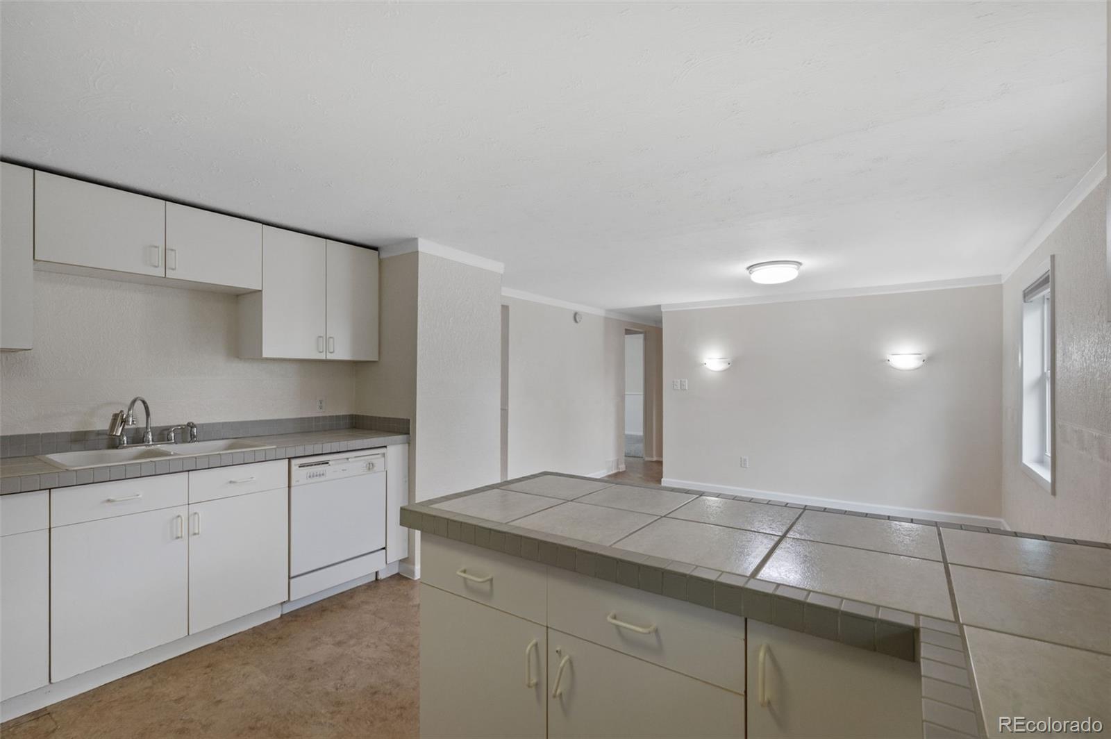 MLS Image #16 for 1776  jay street,denver, Colorado