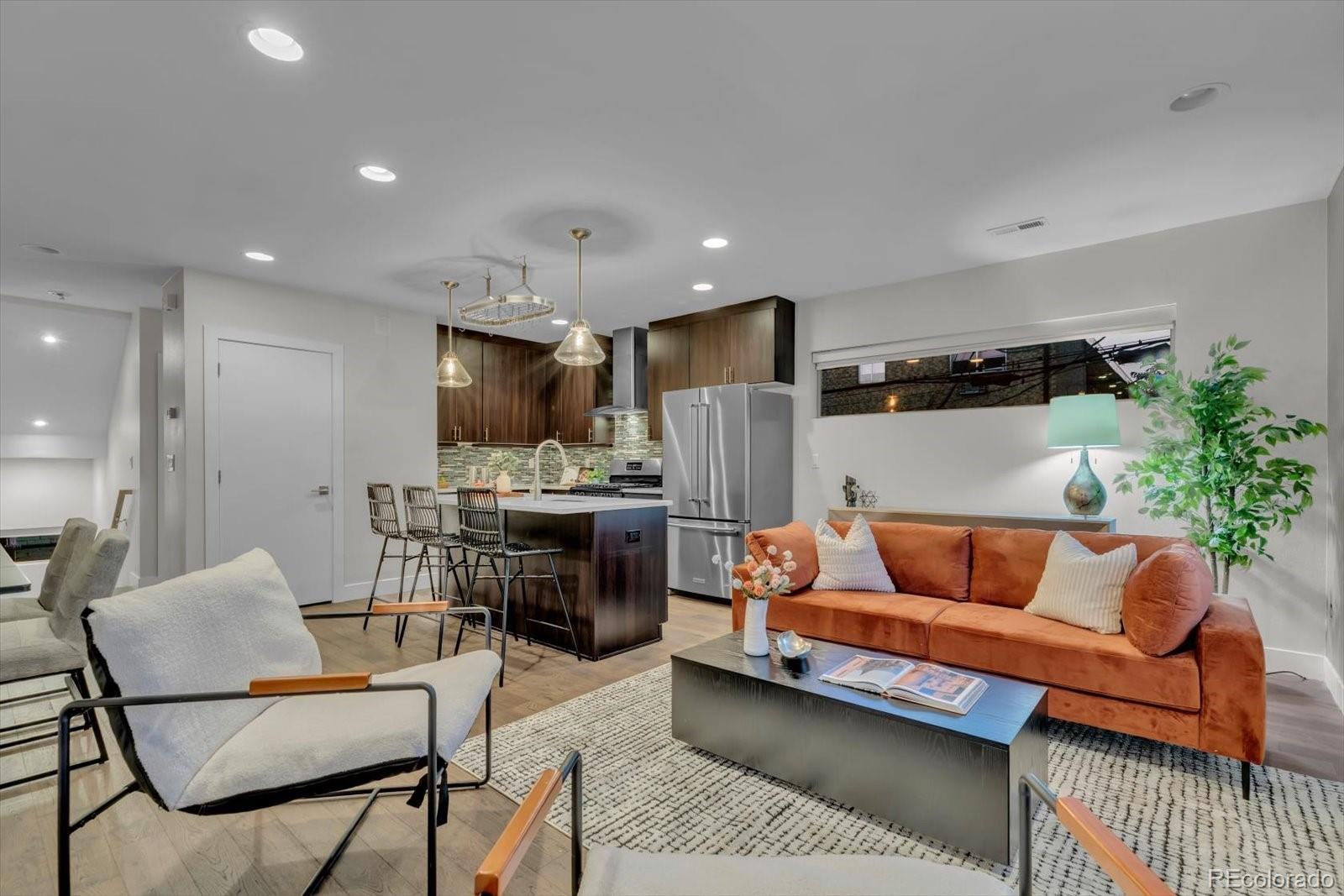 MLS Image #3 for 34 s lincoln street,denver, Colorado