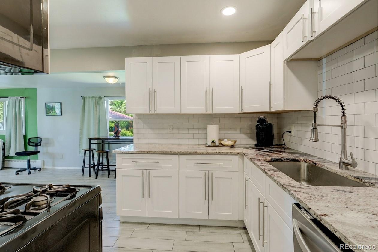 MLS Image #14 for 2841 s kearney street,denver, Colorado
