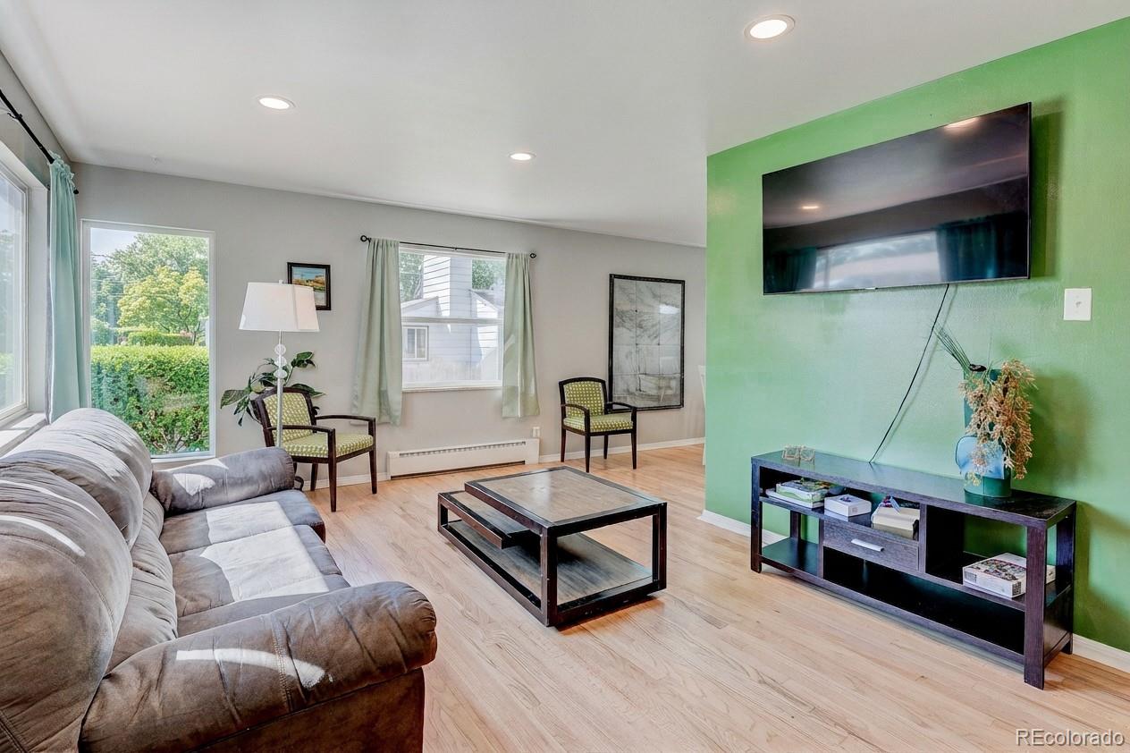 MLS Image #3 for 2841 s kearney street,denver, Colorado