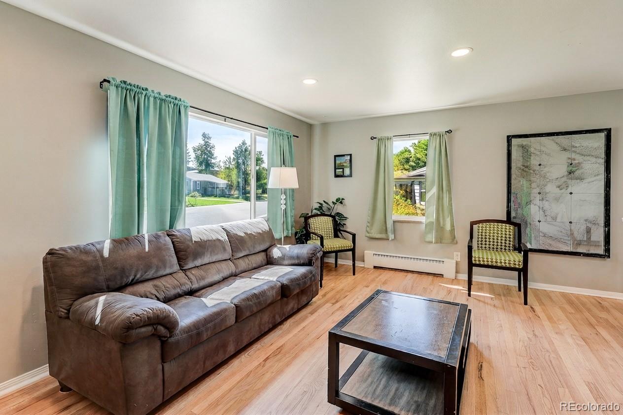 MLS Image #4 for 2841 s kearney street,denver, Colorado