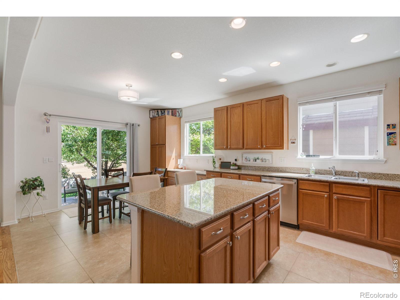 MLS Image #13 for 611  mathews way,erie, Colorado