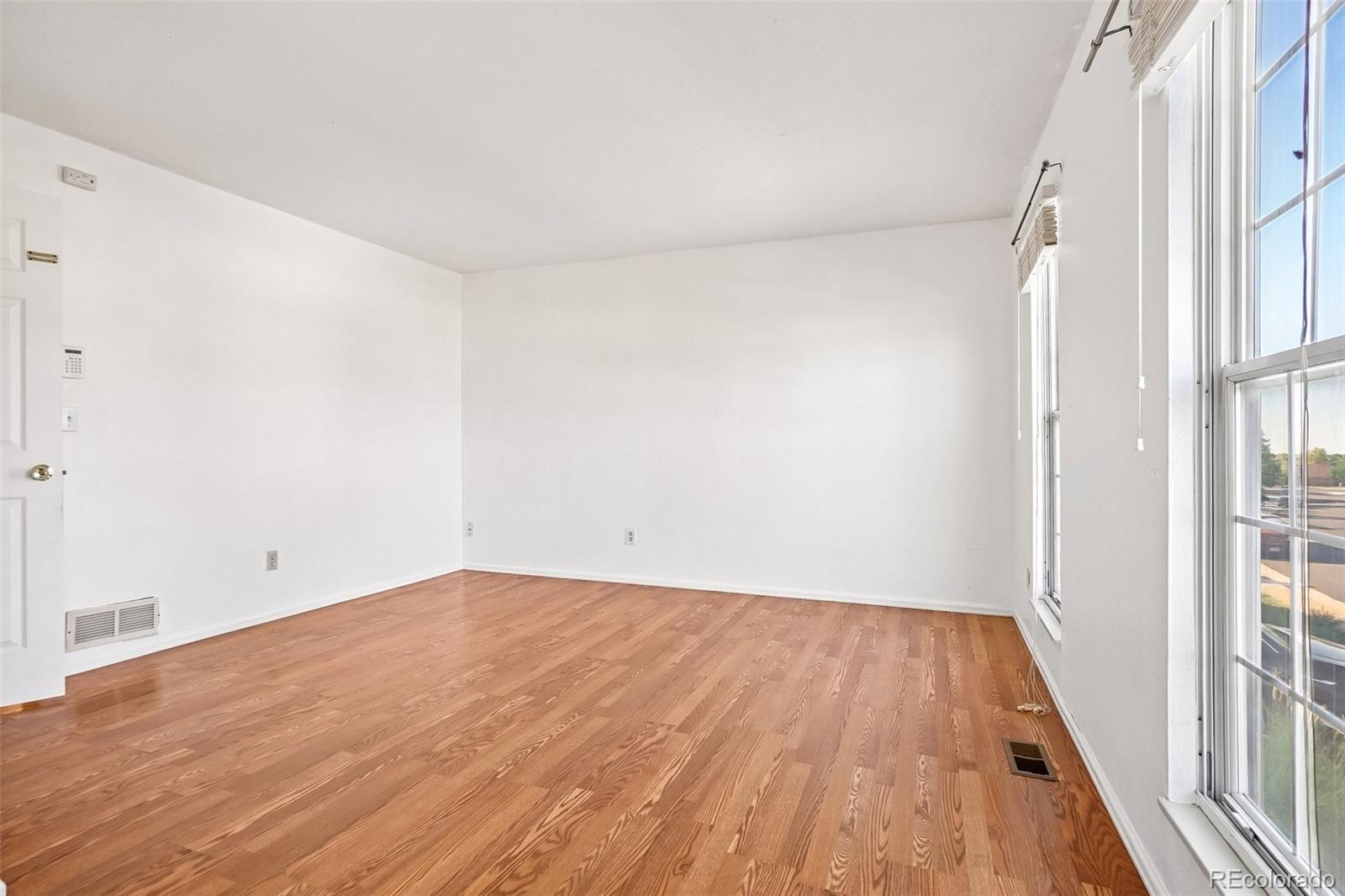 MLS Image #37 for 5873 s nepal street,aurora, Colorado