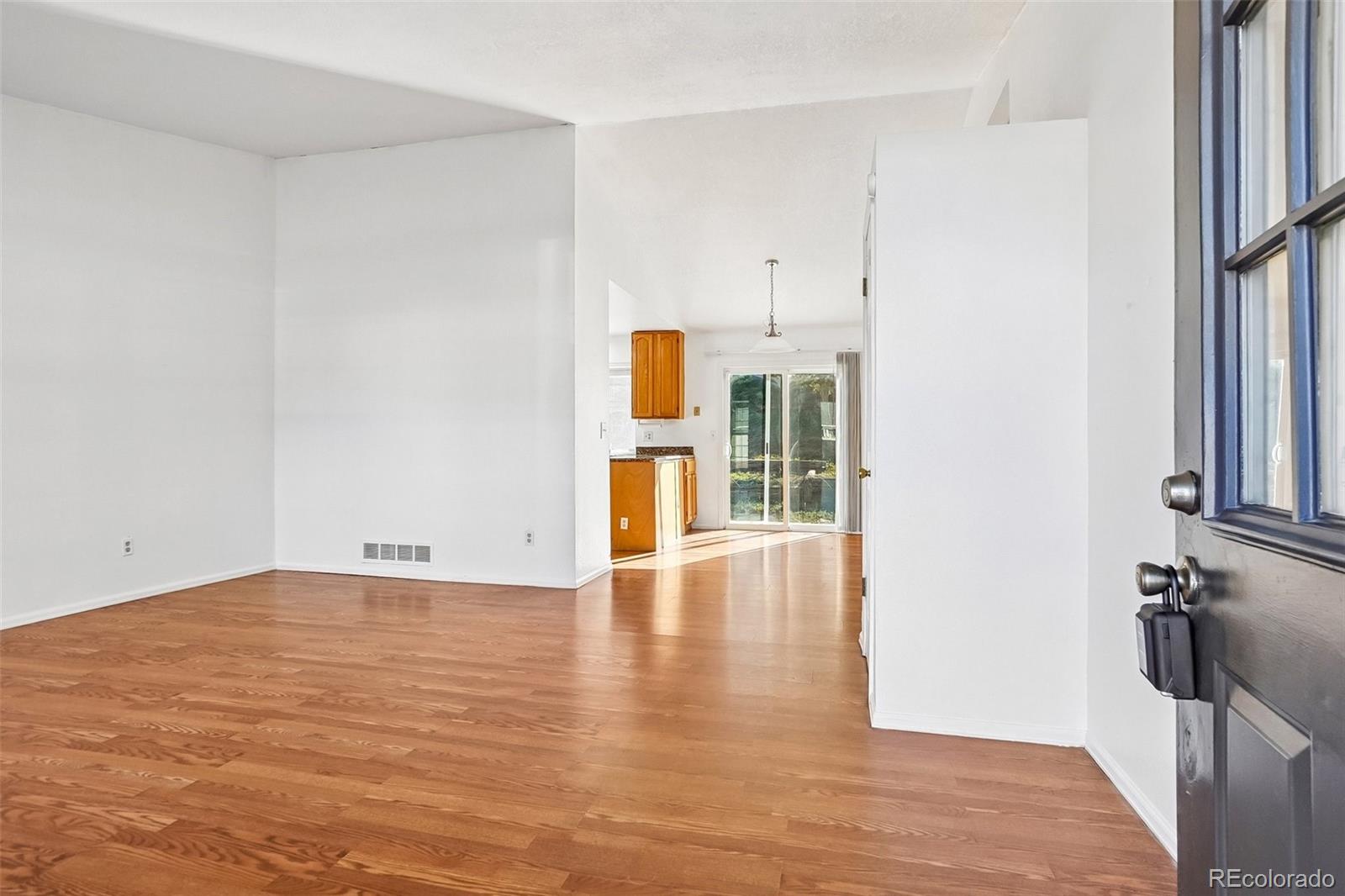 MLS Image #4 for 5873 s nepal street,aurora, Colorado