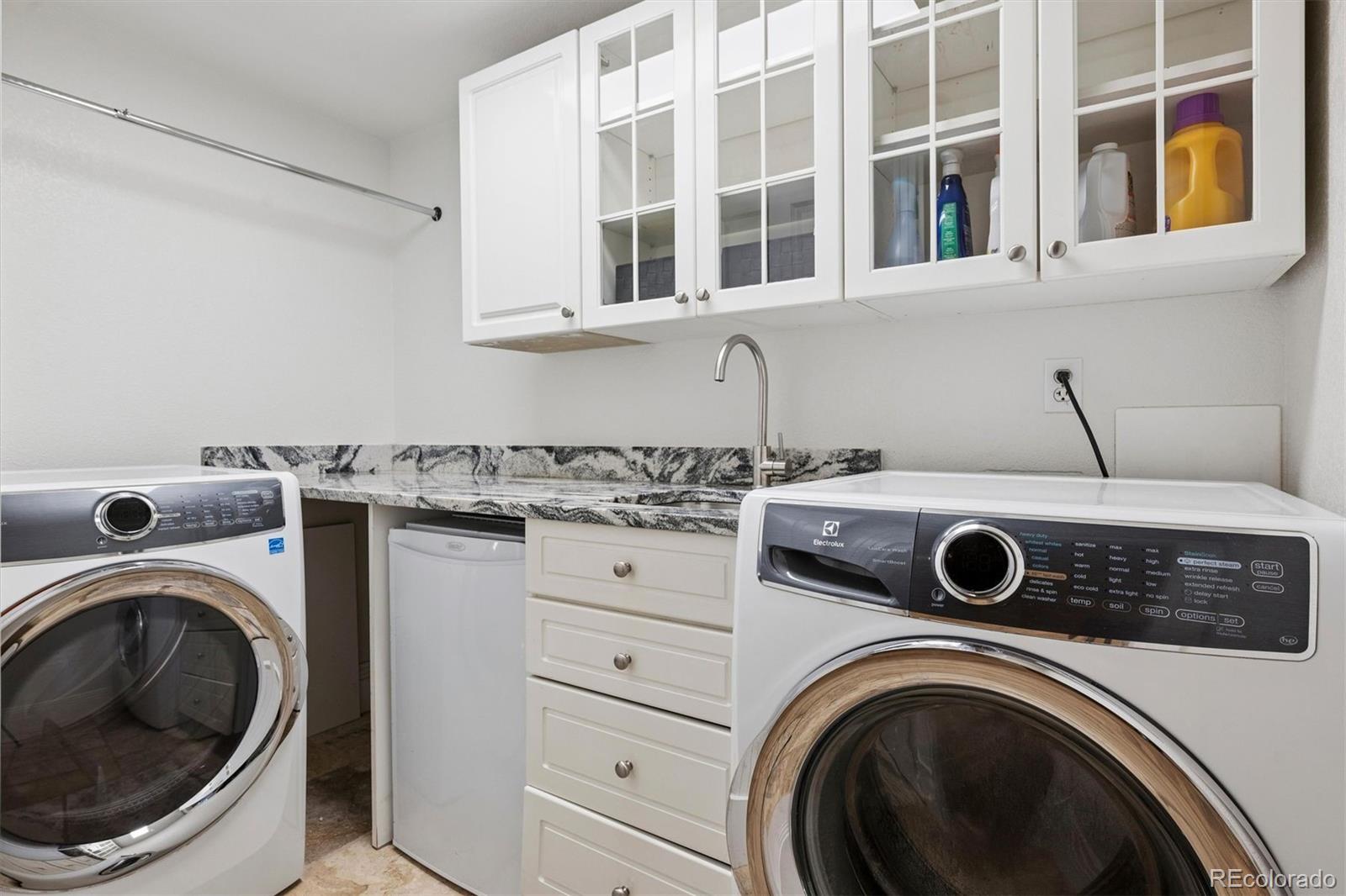 MLS Image #40 for 2960 e 4th avenue,denver, Colorado