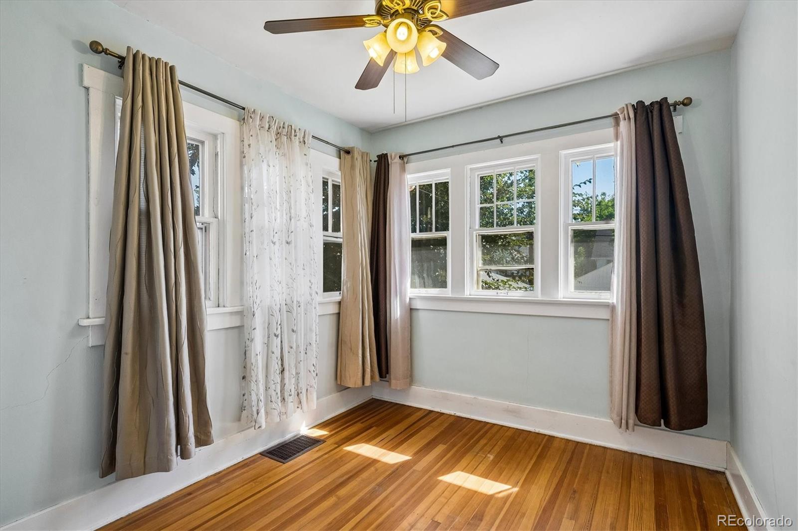 MLS Image #13 for 1122  fillmore street,denver, Colorado