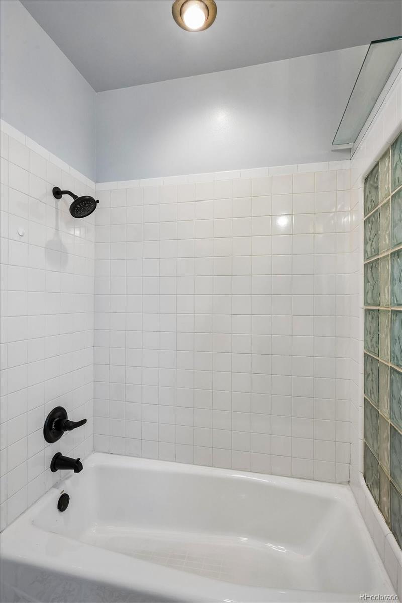 MLS Image #16 for 1122  fillmore street,denver, Colorado