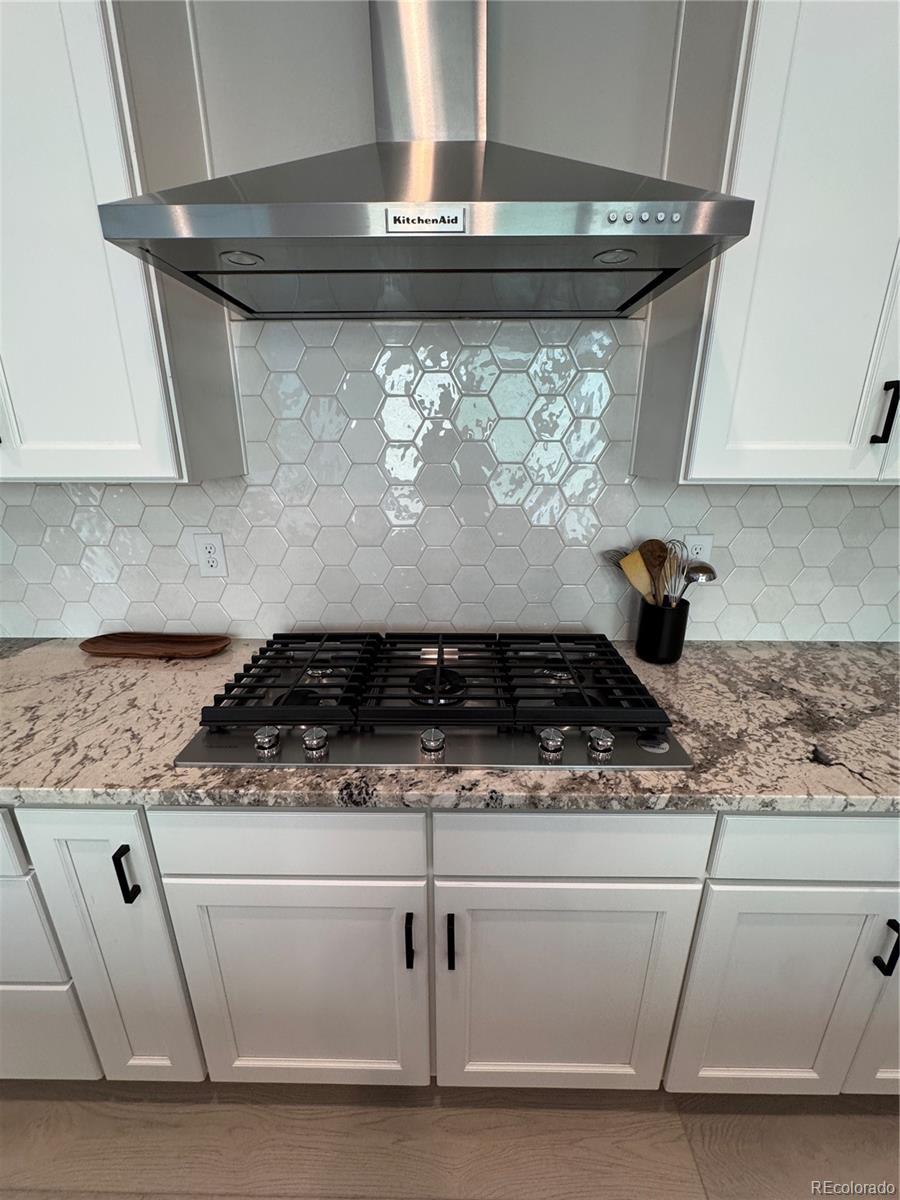 MLS Image #13 for 958  superior drive,louisville, Colorado
