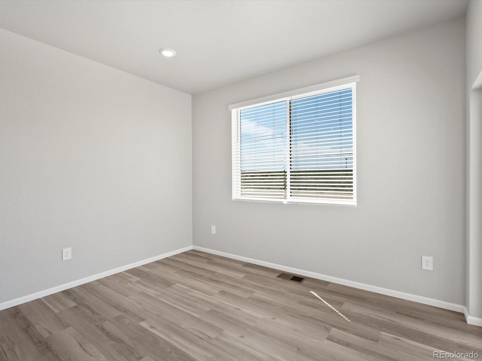 MLS Image #5 for 538  98th avenue,greeley, Colorado