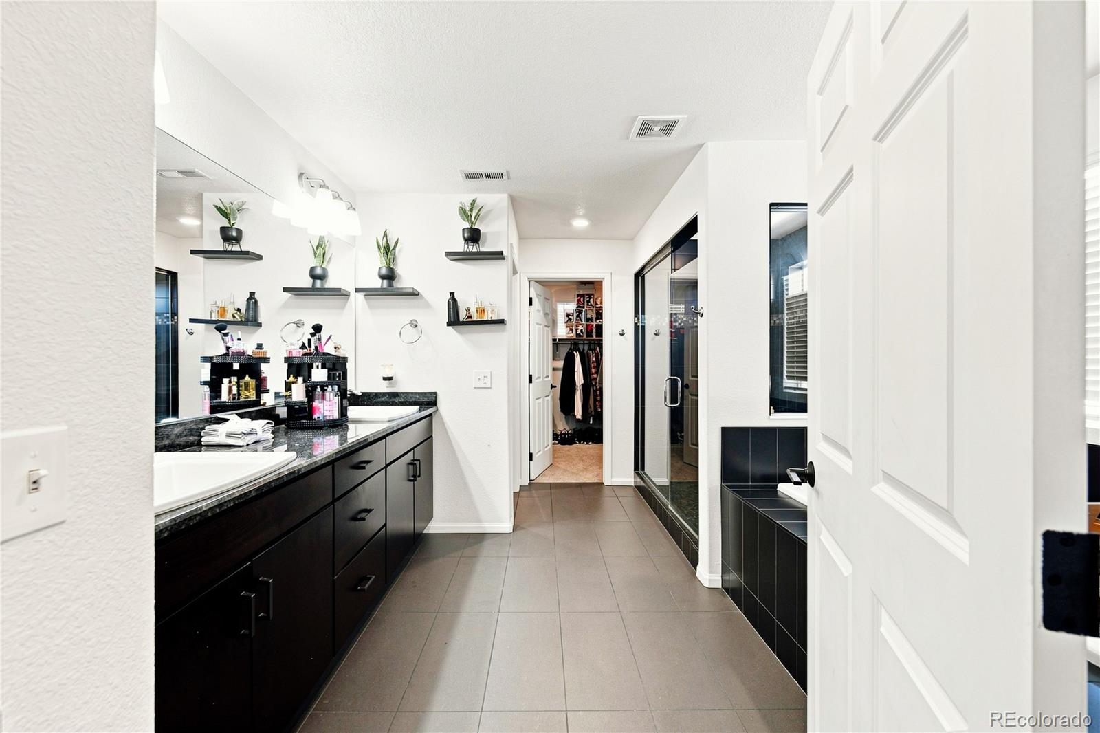 MLS Image #26 for 20871  beekman place,denver, Colorado