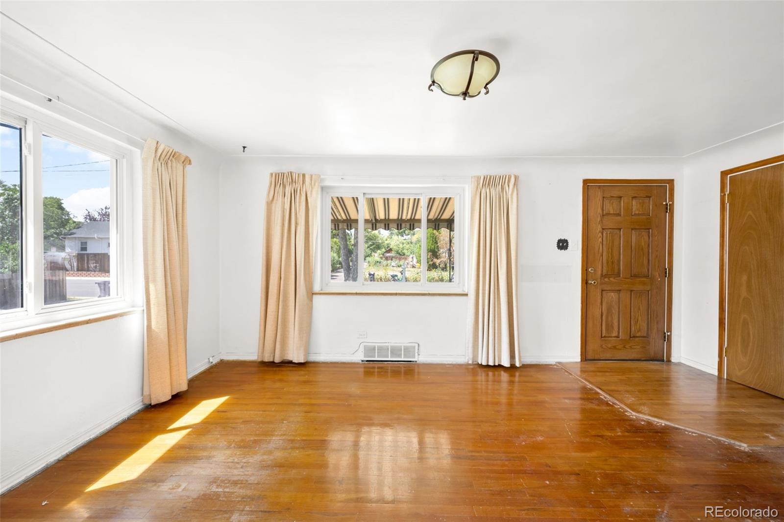 MLS Image #5 for 4628  wyandot street,denver, Colorado