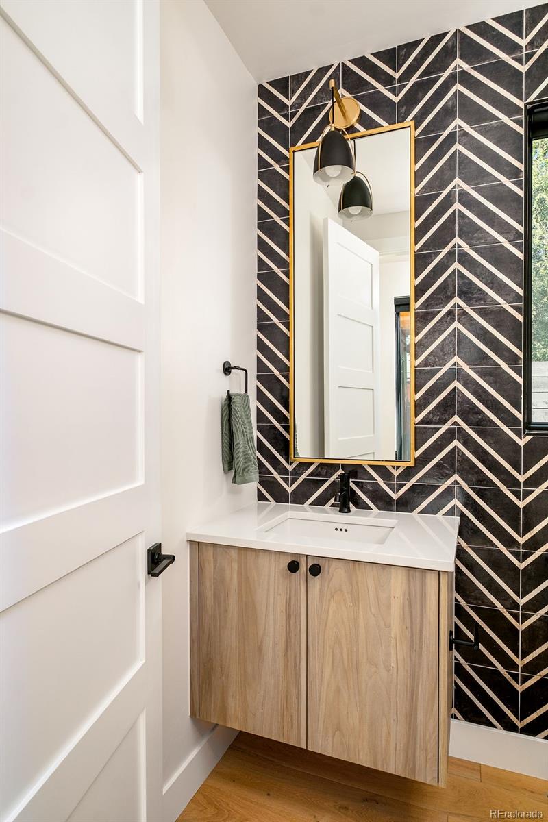 MLS Image #13 for 1074 s cook street,denver, Colorado