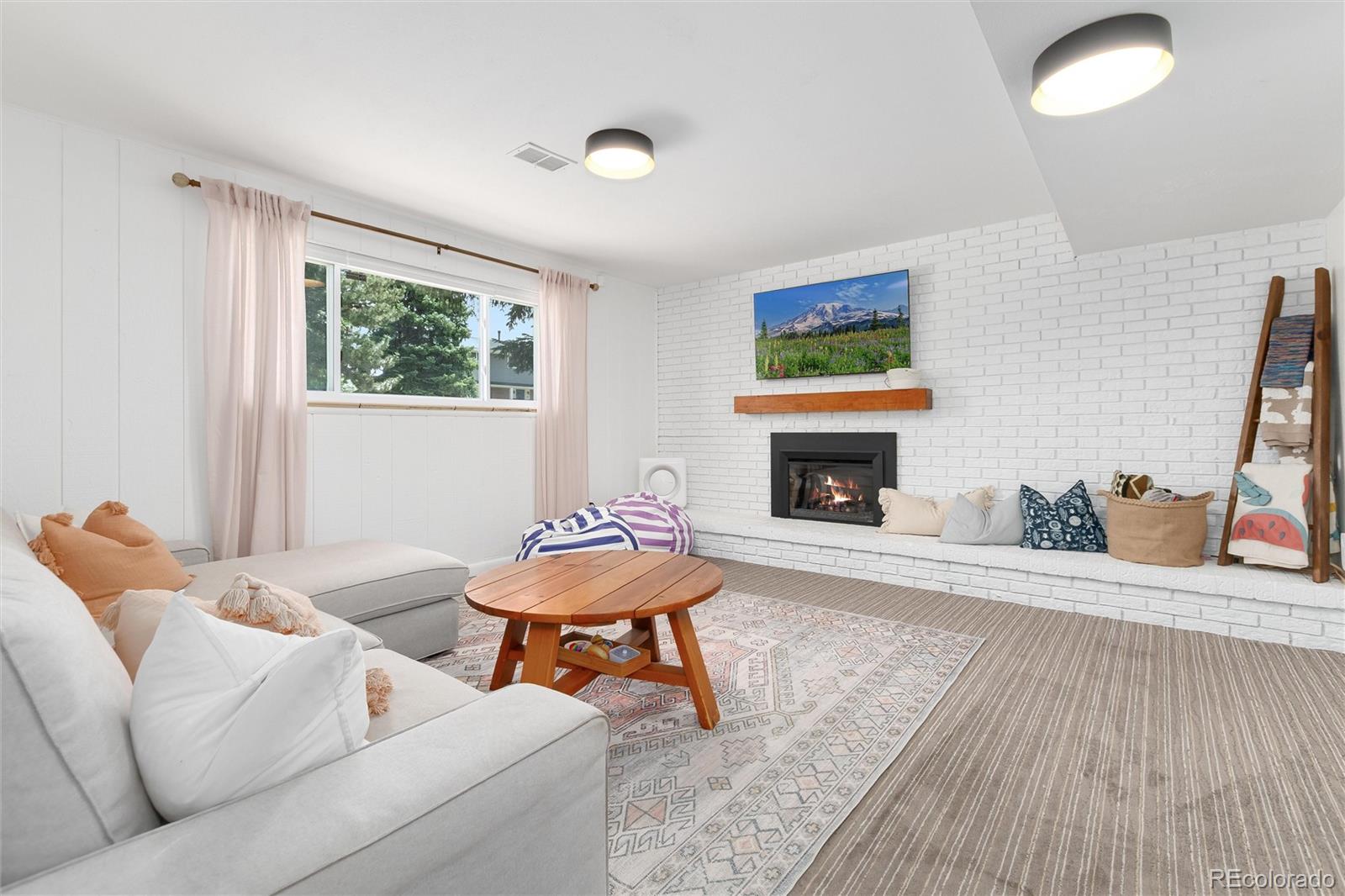 MLS Image #21 for 7175 s penrose court,centennial, Colorado