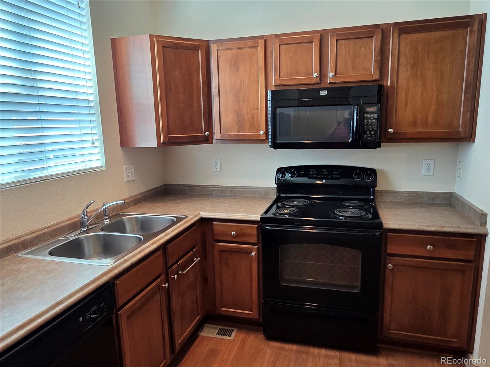 MLS Image #5 for 2872  havana street,denver, Colorado