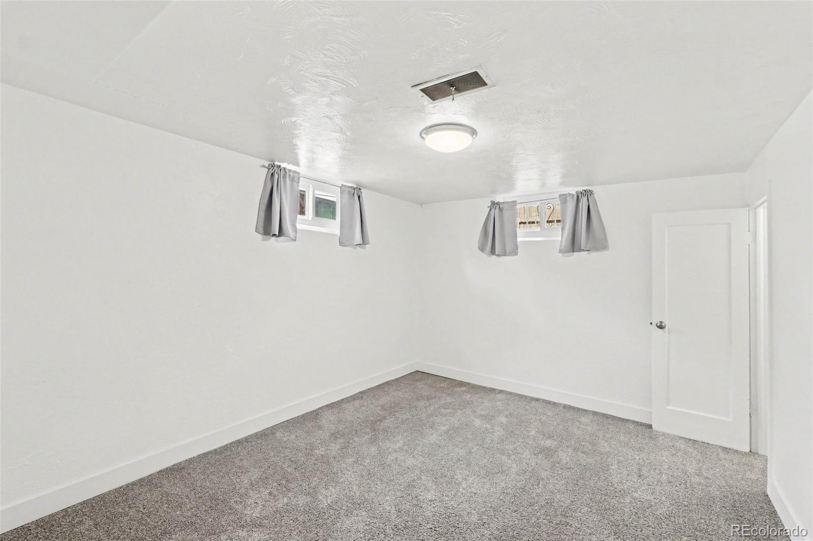 MLS Image #12 for 2395  pontiac street,denver, Colorado