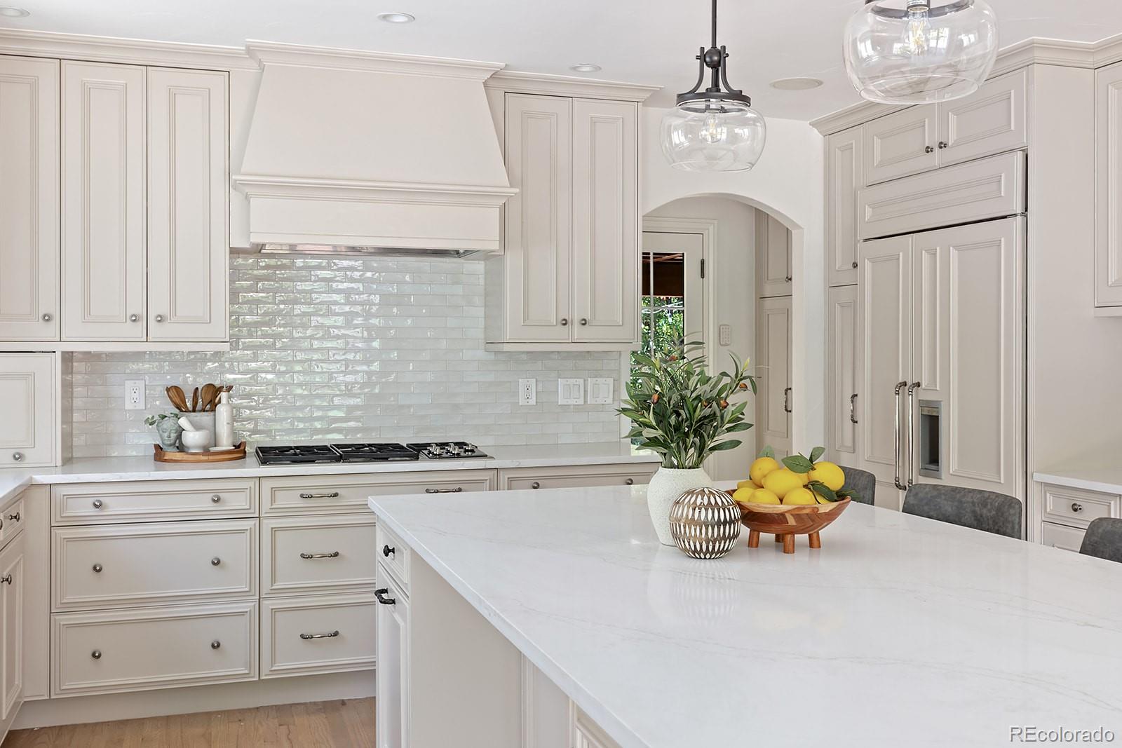 MLS Image #16 for 345  dahlia street,denver, Colorado