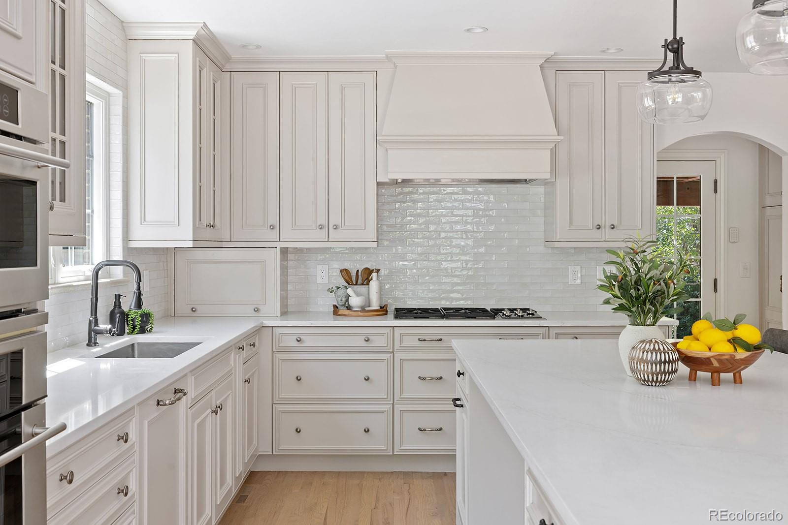MLS Image #17 for 345  dahlia street,denver, Colorado