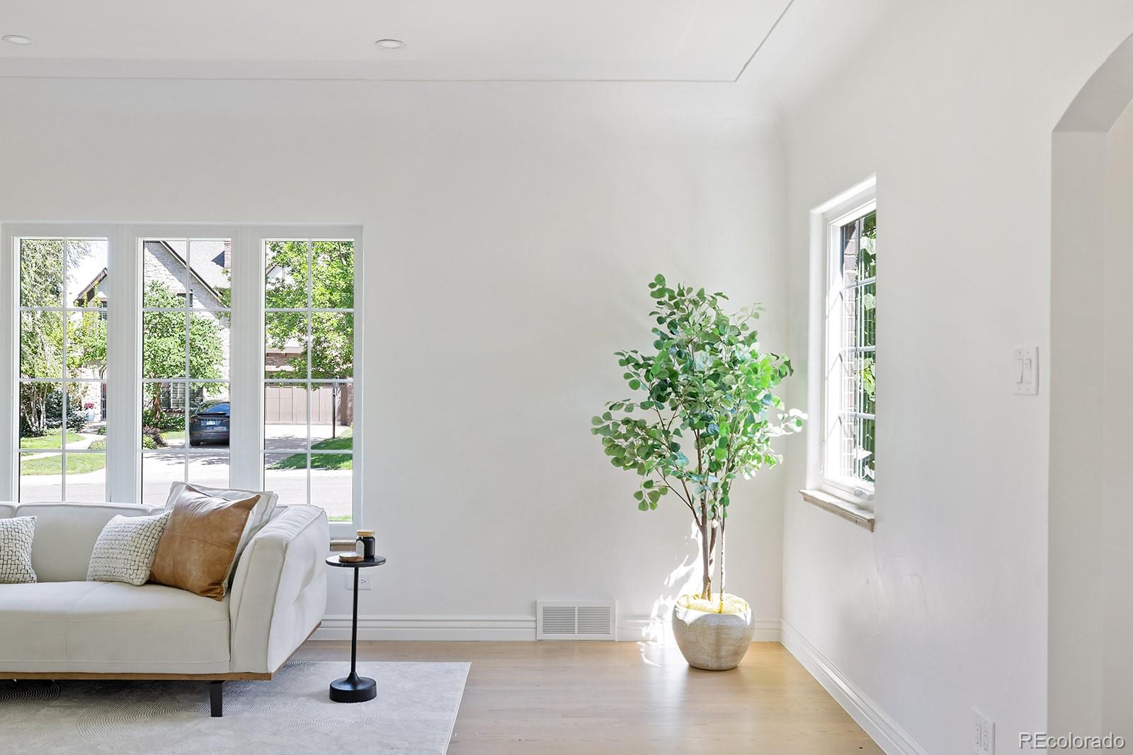 MLS Image #8 for 345  dahlia street,denver, Colorado