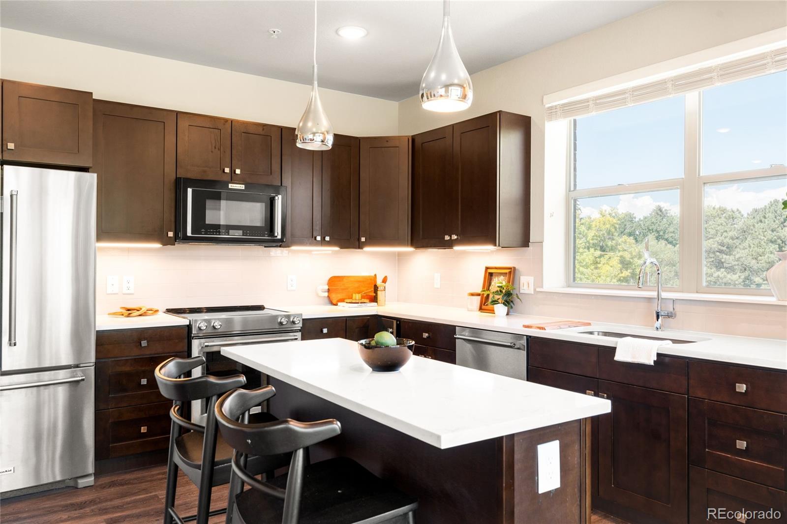 MLS Image #10 for 155 s monaco street parkway 208,denver, Colorado