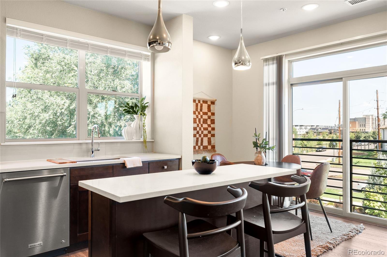 MLS Image #9 for 155 s monaco street parkway 208,denver, Colorado