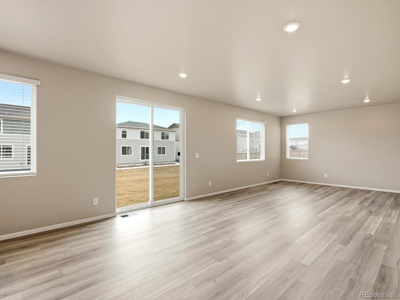 MLS Image #5 for 1679  yampa river drive,windsor, Colorado