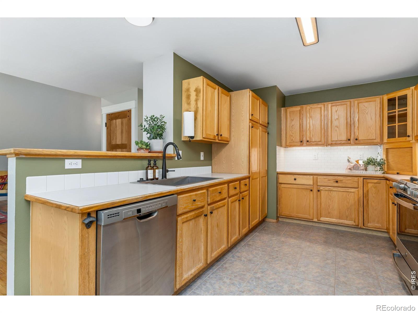 MLS Image #11 for 2001  skye court,fort collins, Colorado