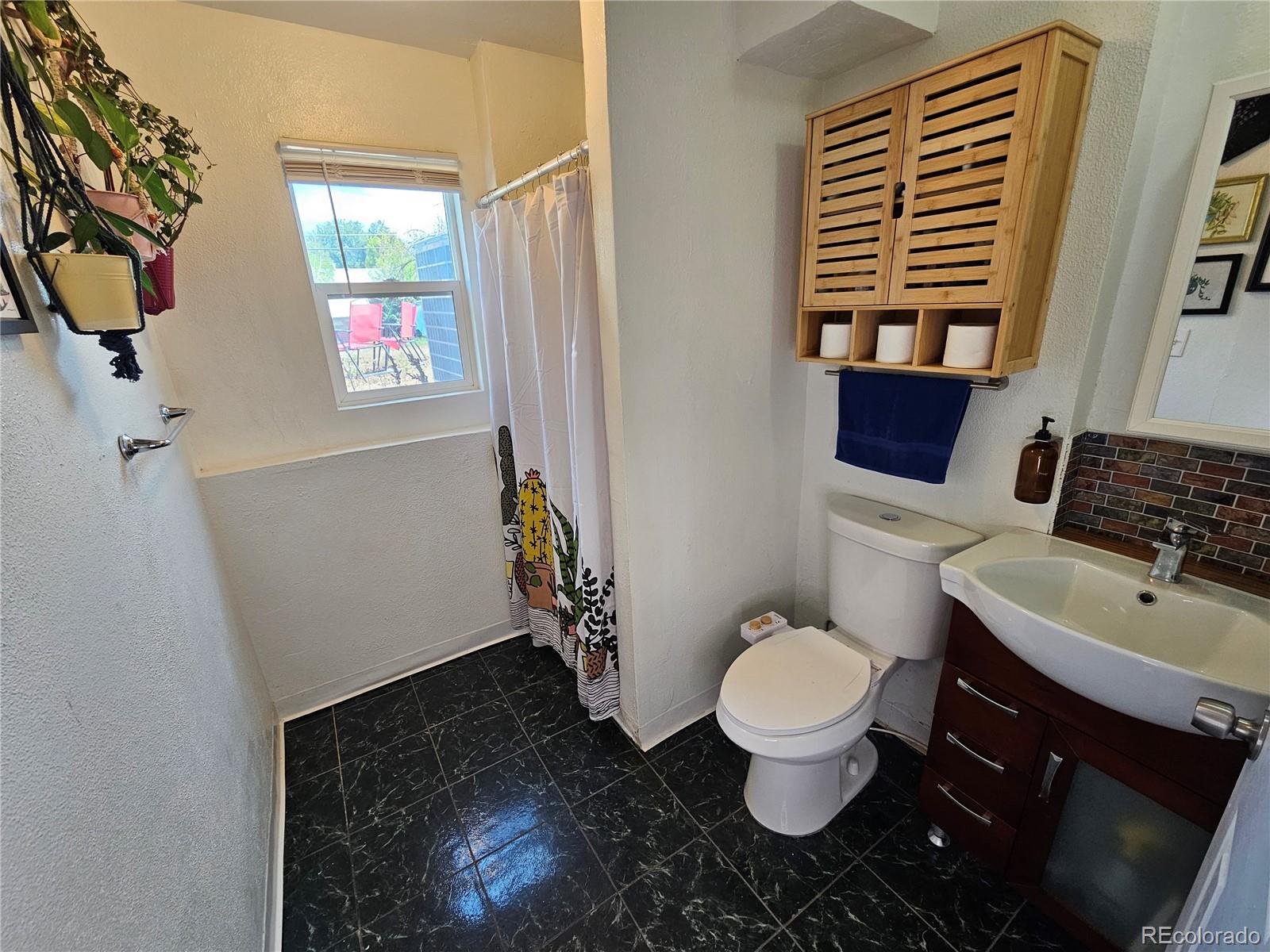 MLS Image #18 for 850 s kearney street,denver, Colorado