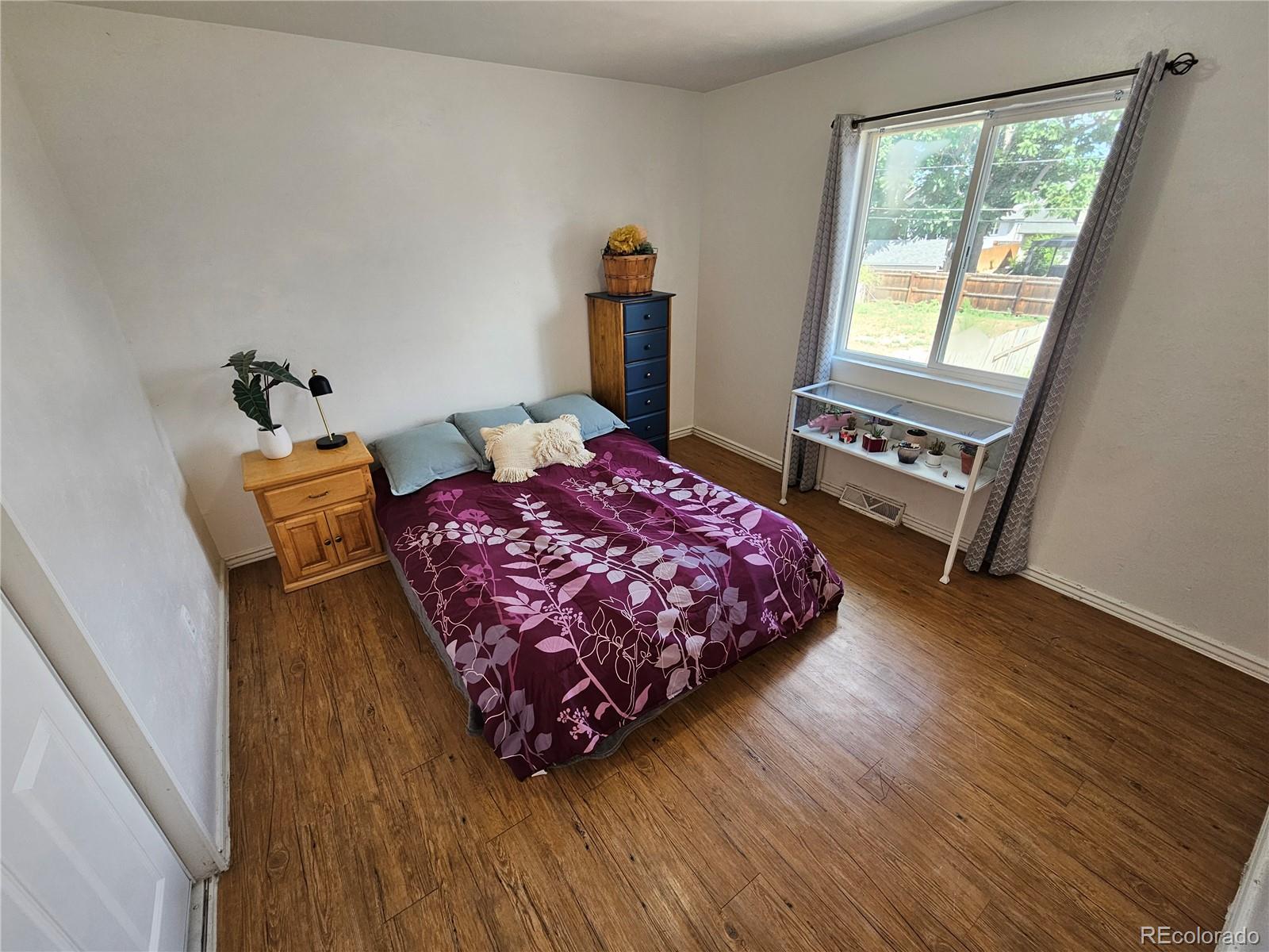 MLS Image #19 for 850 s kearney street,denver, Colorado