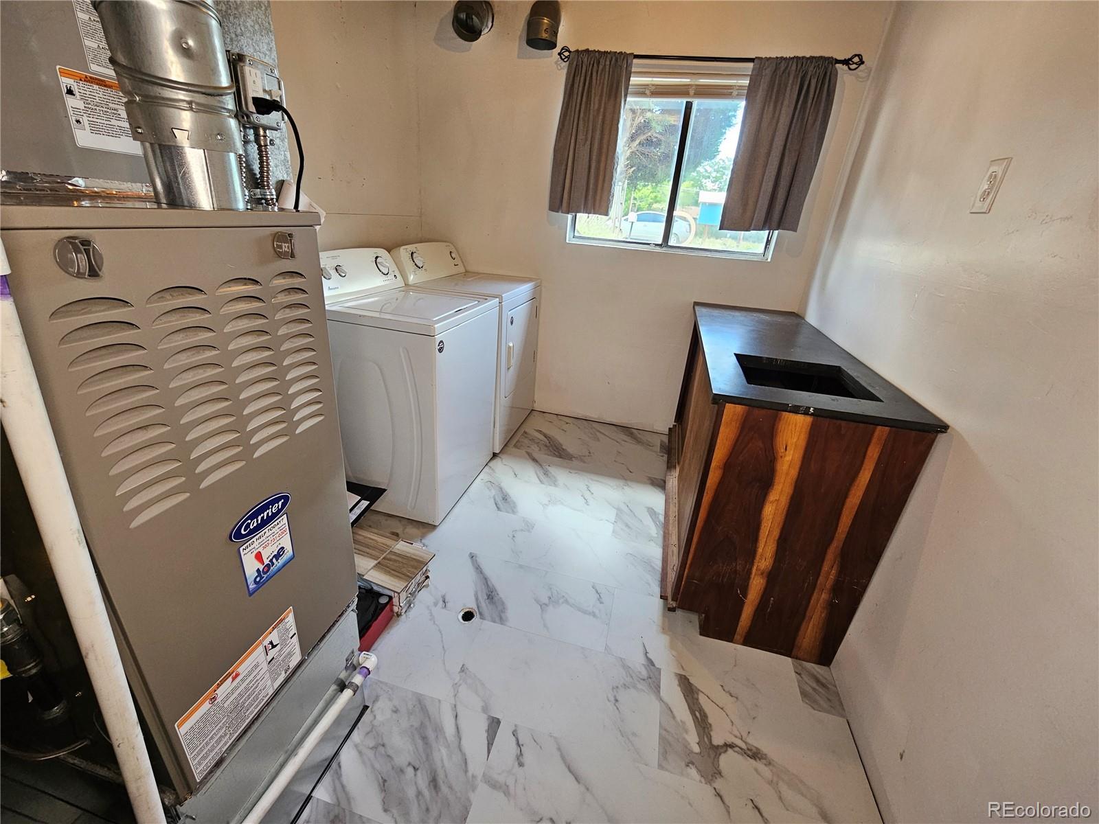 MLS Image #22 for 850 s kearney street,denver, Colorado