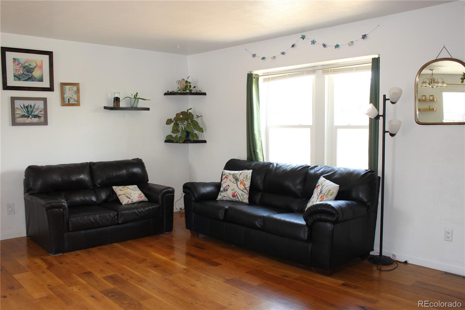 MLS Image #4 for 850 s kearney street,denver, Colorado