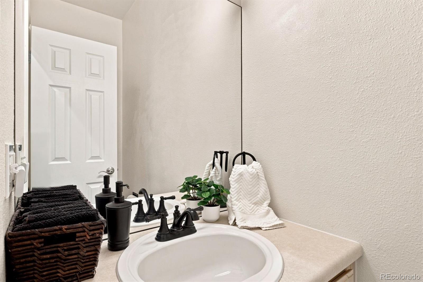 MLS Image #16 for 5555 e briarwood avenue,centennial, Colorado