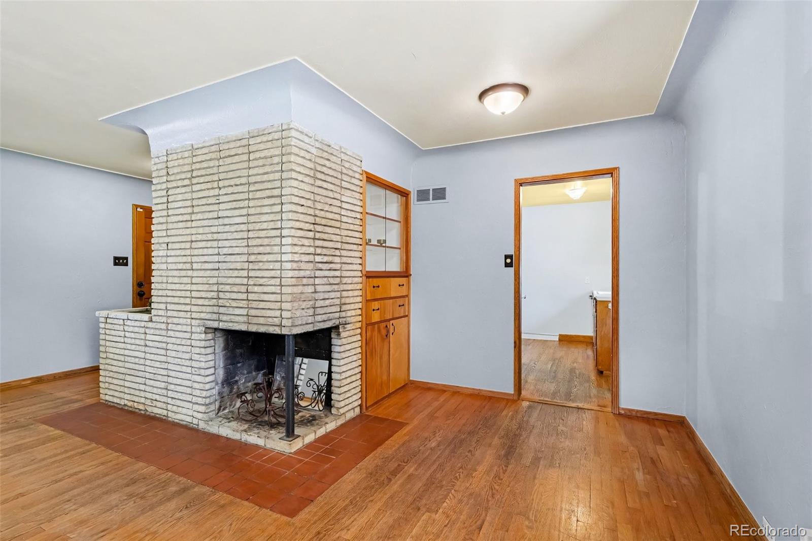 MLS Image #11 for 645 s washington circle,englewood, Colorado