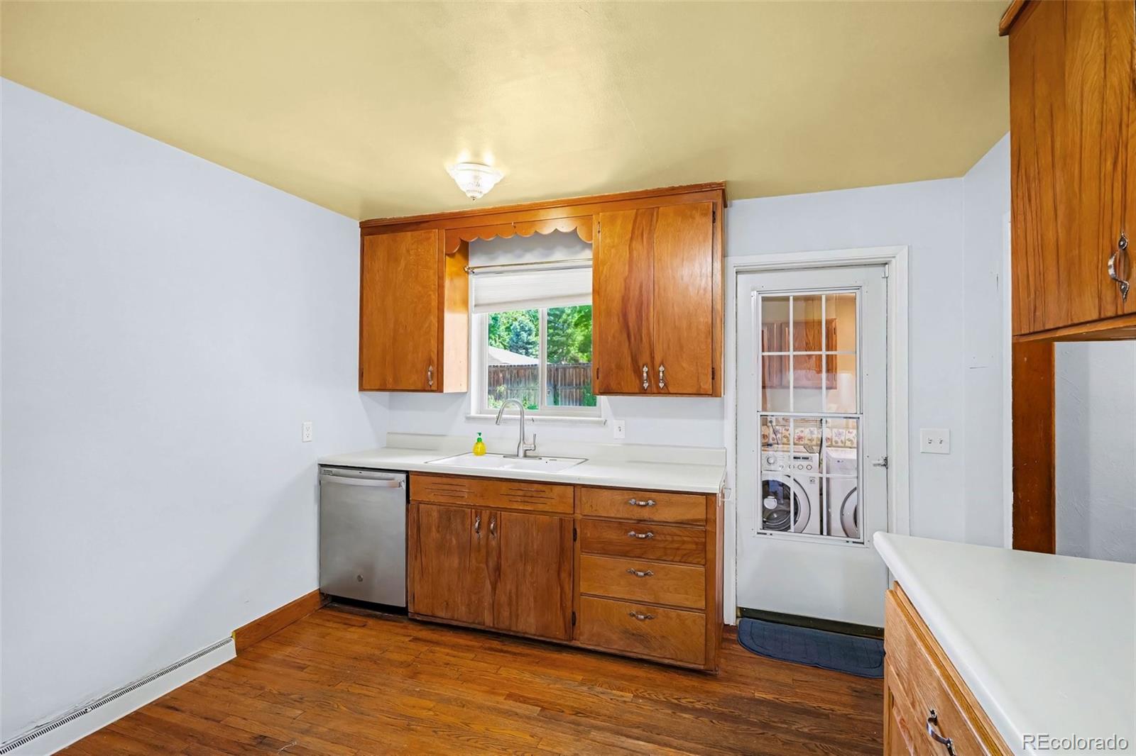 MLS Image #13 for 645 s washington circle,englewood, Colorado