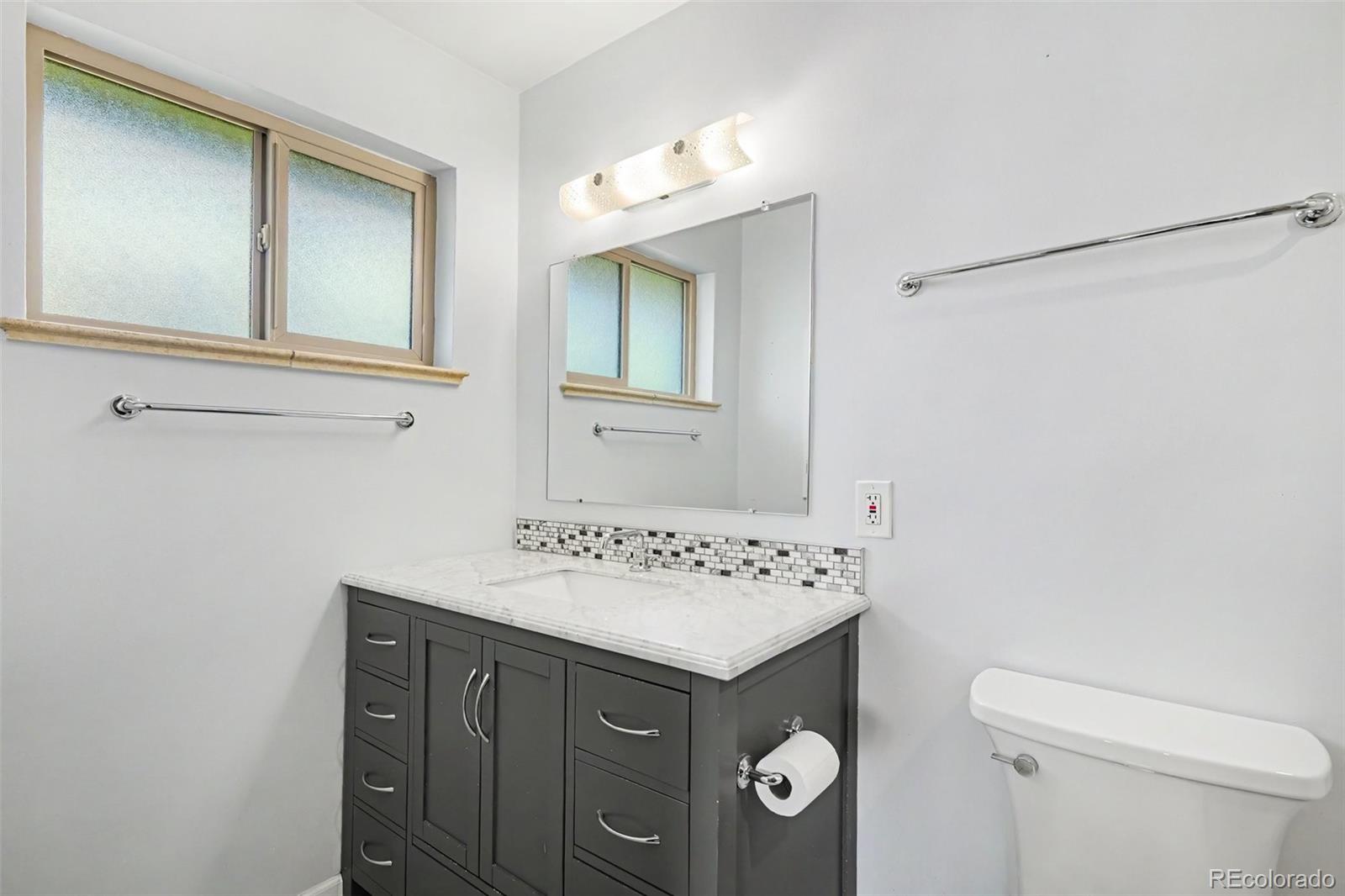 MLS Image #18 for 645 s washington circle,englewood, Colorado