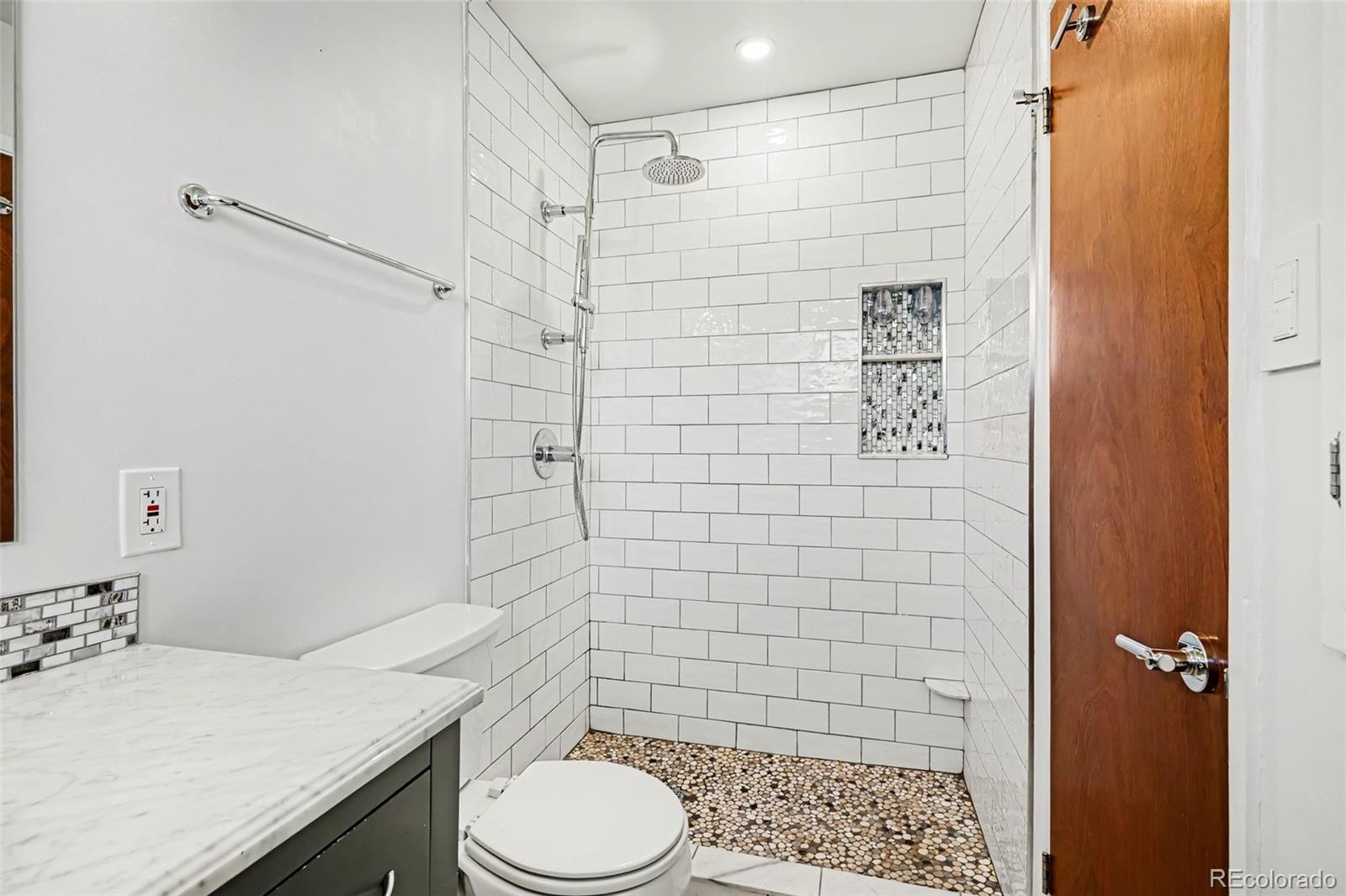 MLS Image #19 for 645 s washington circle,englewood, Colorado