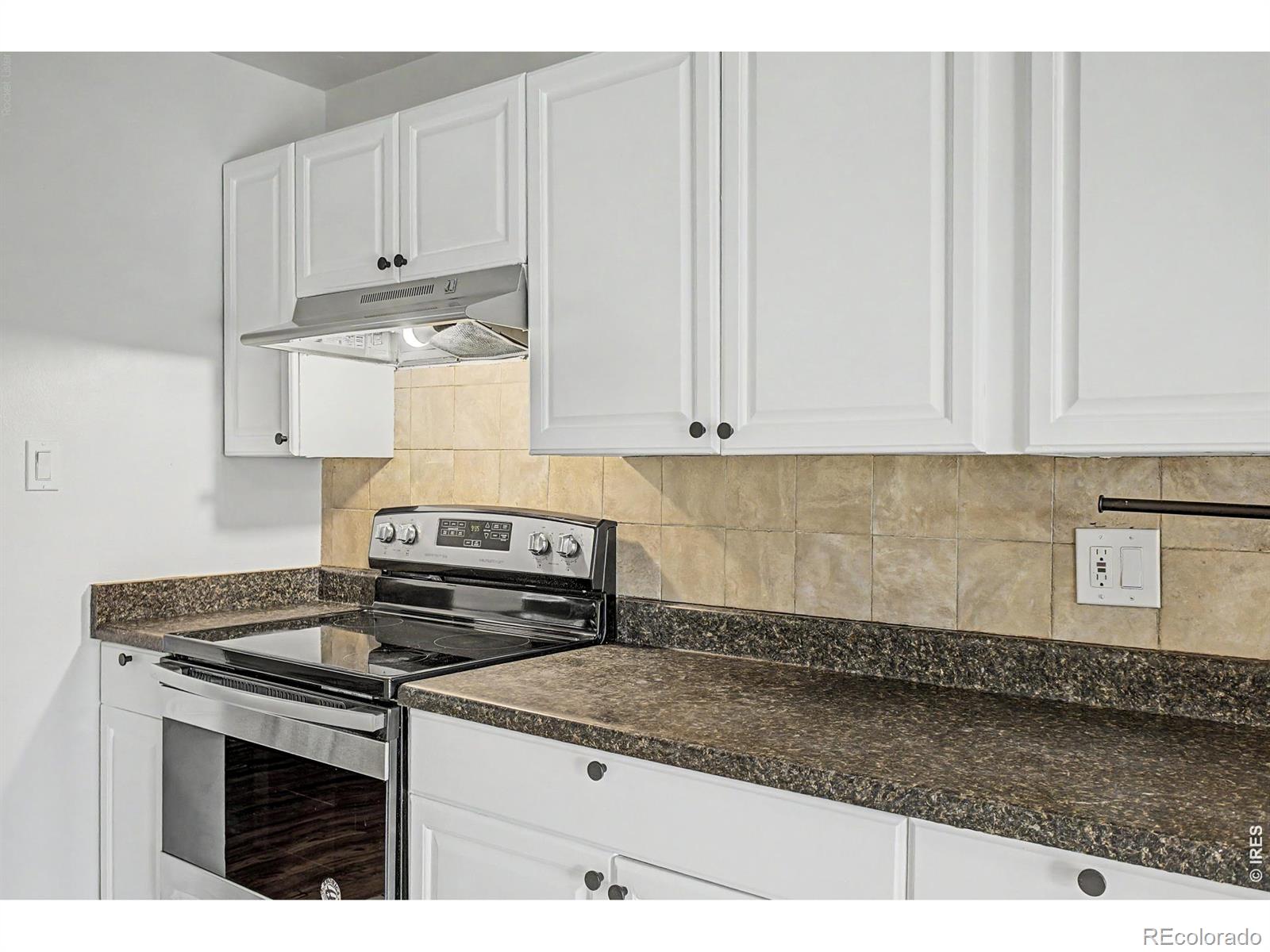 MLS Image #8 for 824  xavier street,denver, Colorado
