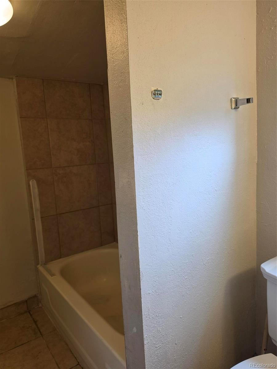 MLS Image #17 for 235 s meade street,denver, Colorado