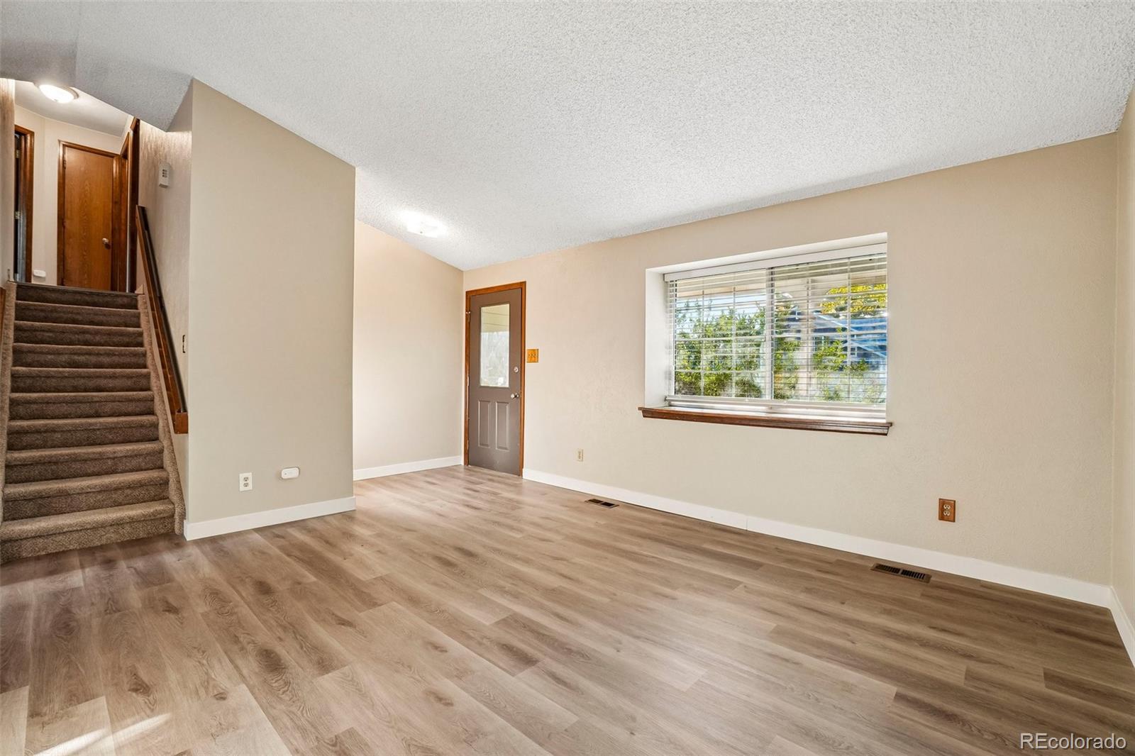 MLS Image #5 for 12271  dahlia court,thornton, Colorado