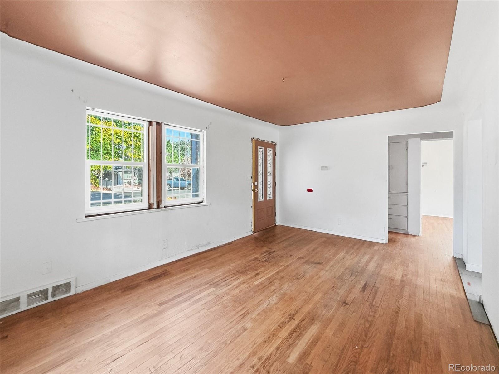 MLS Image #5 for 1608  oakland street,aurora, Colorado