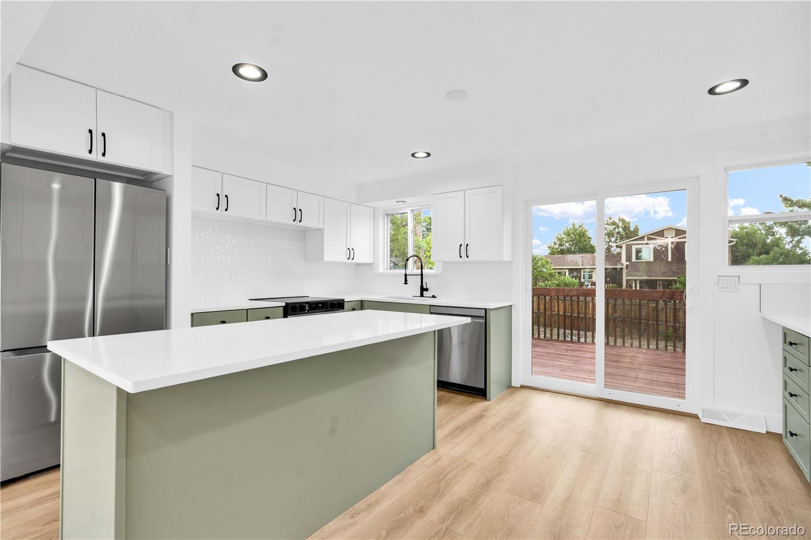 MLS Image #12 for 7433 w hinsdale drive,littleton, Colorado