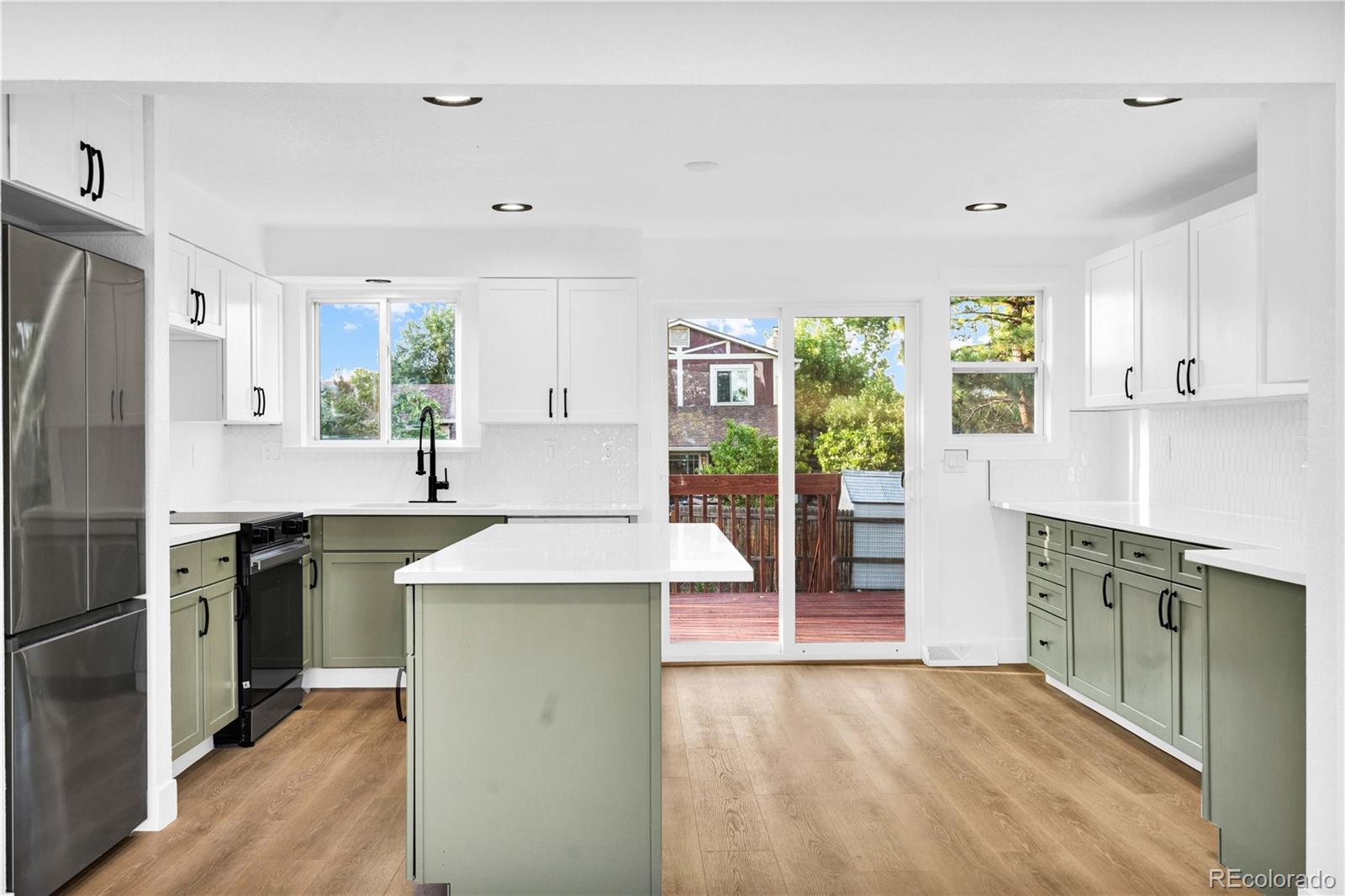 MLS Image #13 for 7433 w hinsdale drive,littleton, Colorado