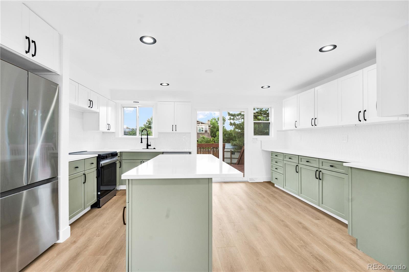 MLS Image #15 for 7433 w hinsdale drive,littleton, Colorado
