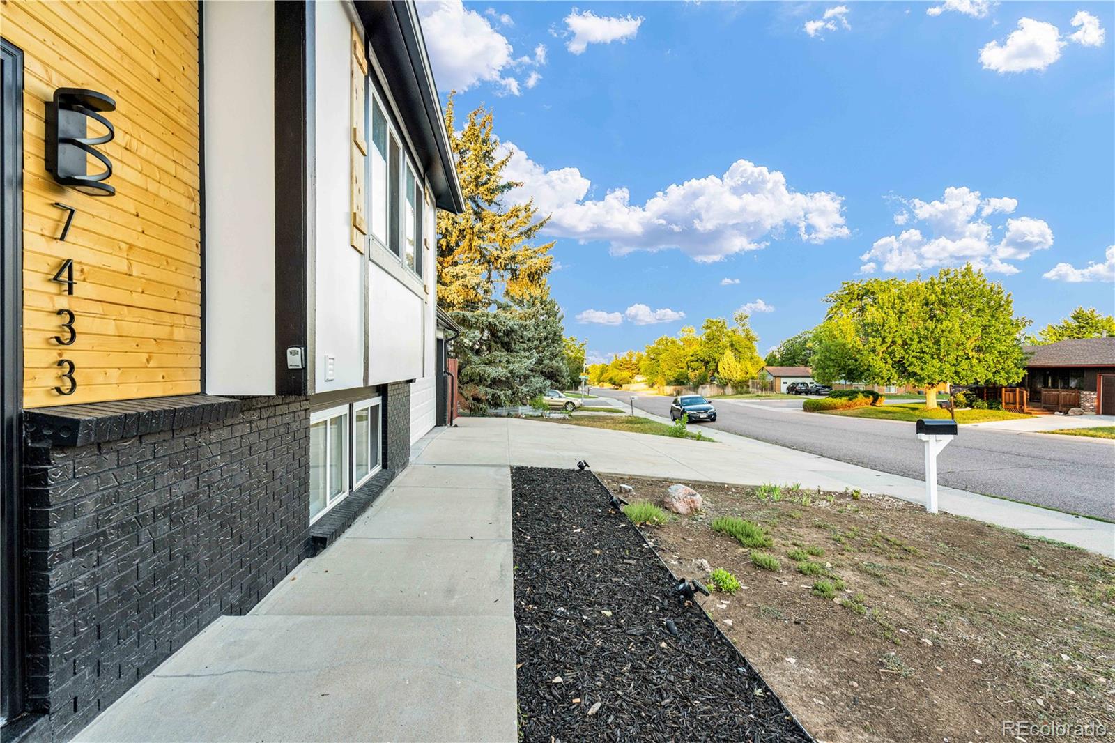 MLS Image #38 for 7433 w hinsdale drive,littleton, Colorado